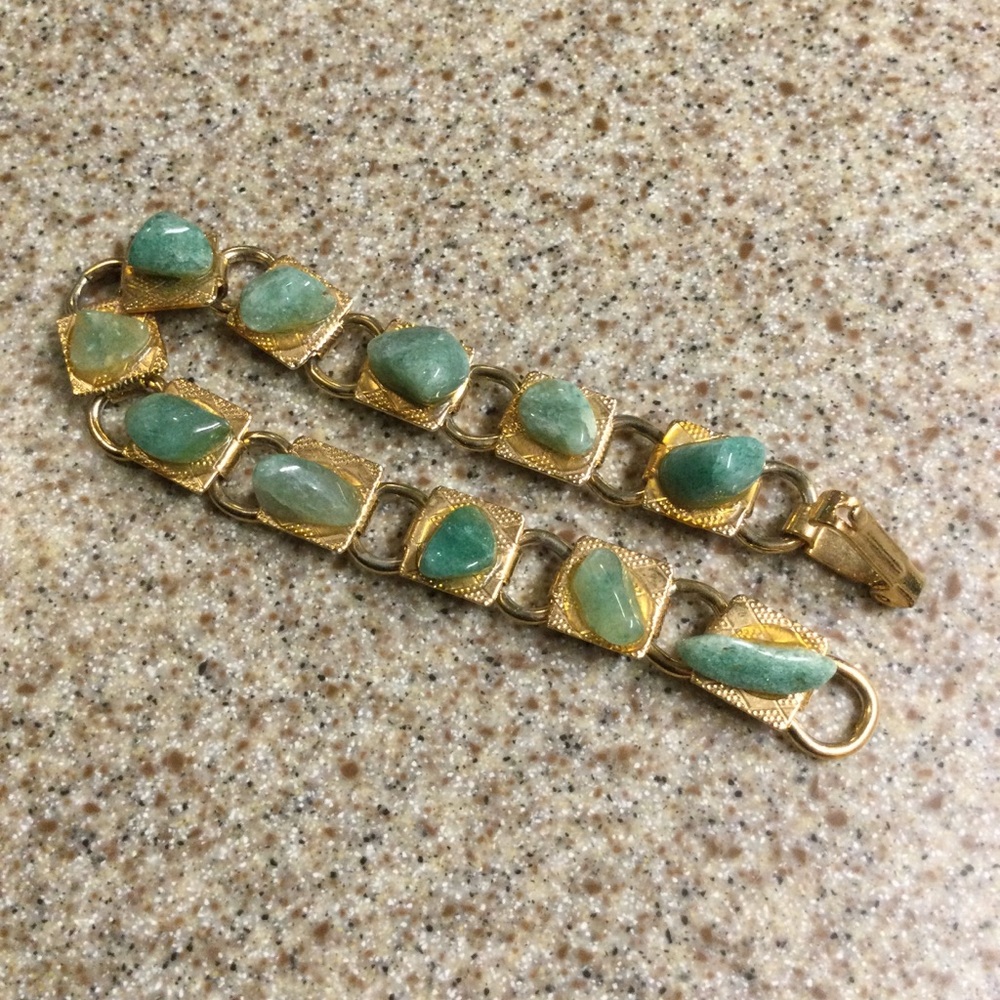 Vintage- Gold-Tone Bracelet with Green Stone Accents - Women Jewelry